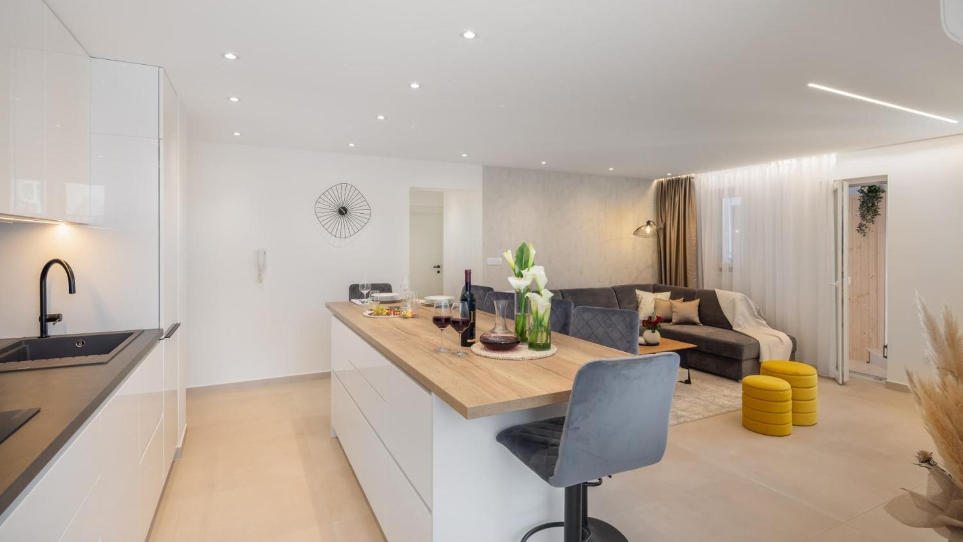 Luxury Apartment Silvery In Split Center With Jacuzzi, Sauna And Parking Exteriör bild