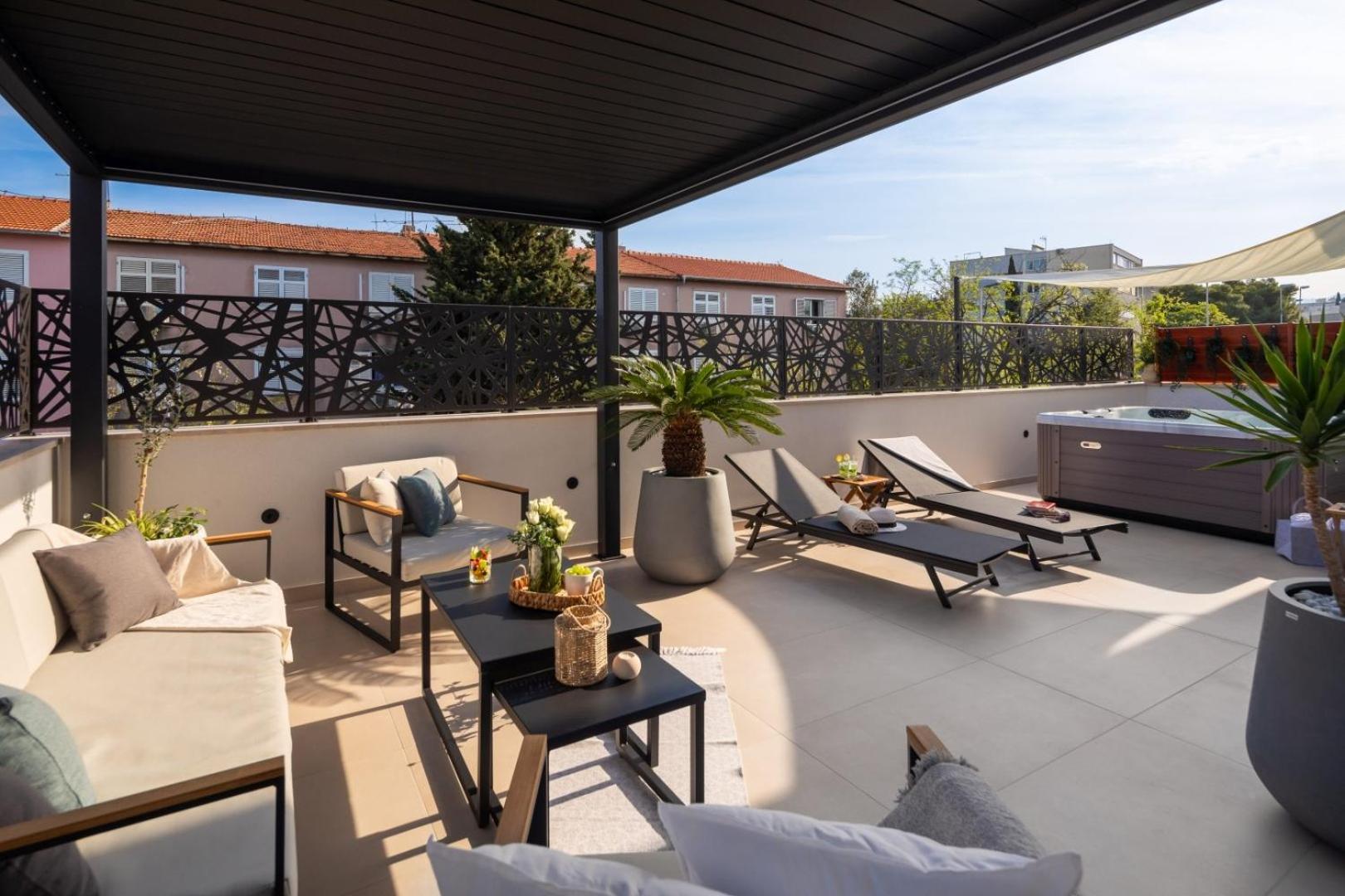 Luxury Apartment Silvery In Split Center With Jacuzzi, Sauna And Parking Exteriör bild