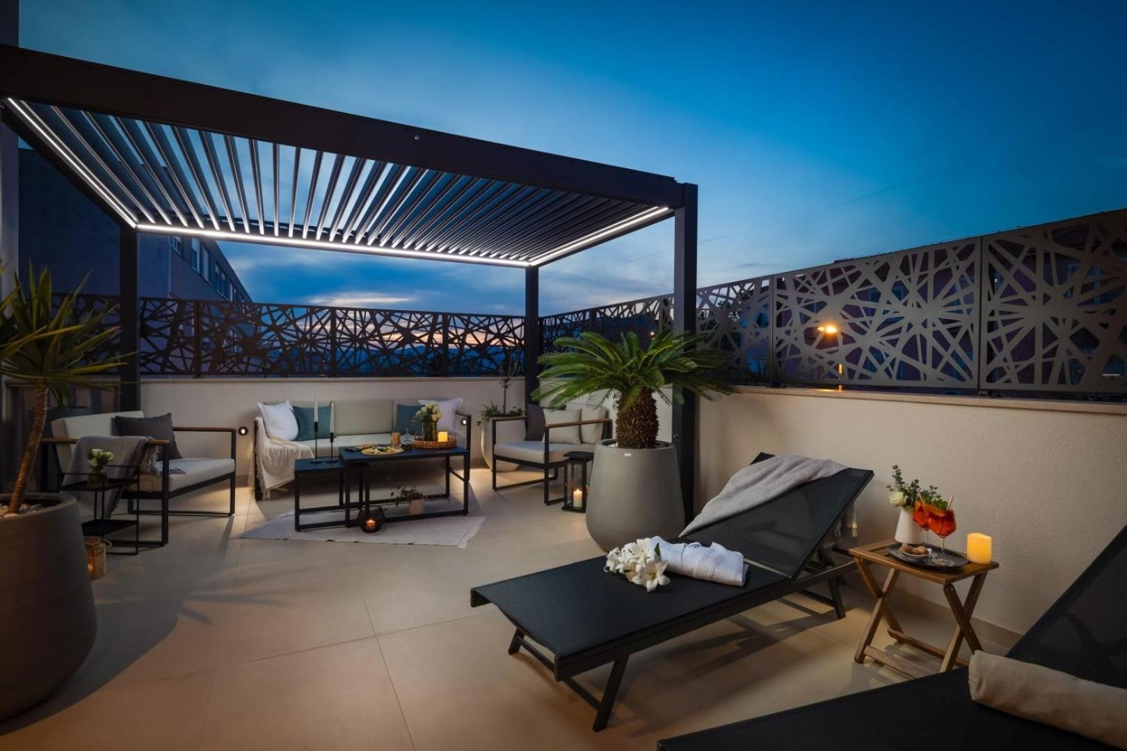 Luxury Apartment Silvery In Split Center With Jacuzzi, Sauna And Parking Exteriör bild