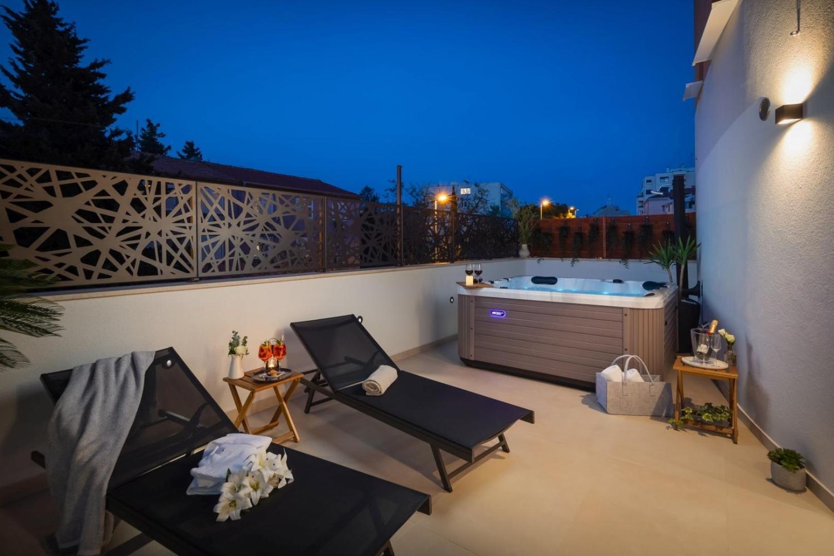Luxury Apartment Silvery In Split Center With Jacuzzi, Sauna And Parking Exteriör bild
