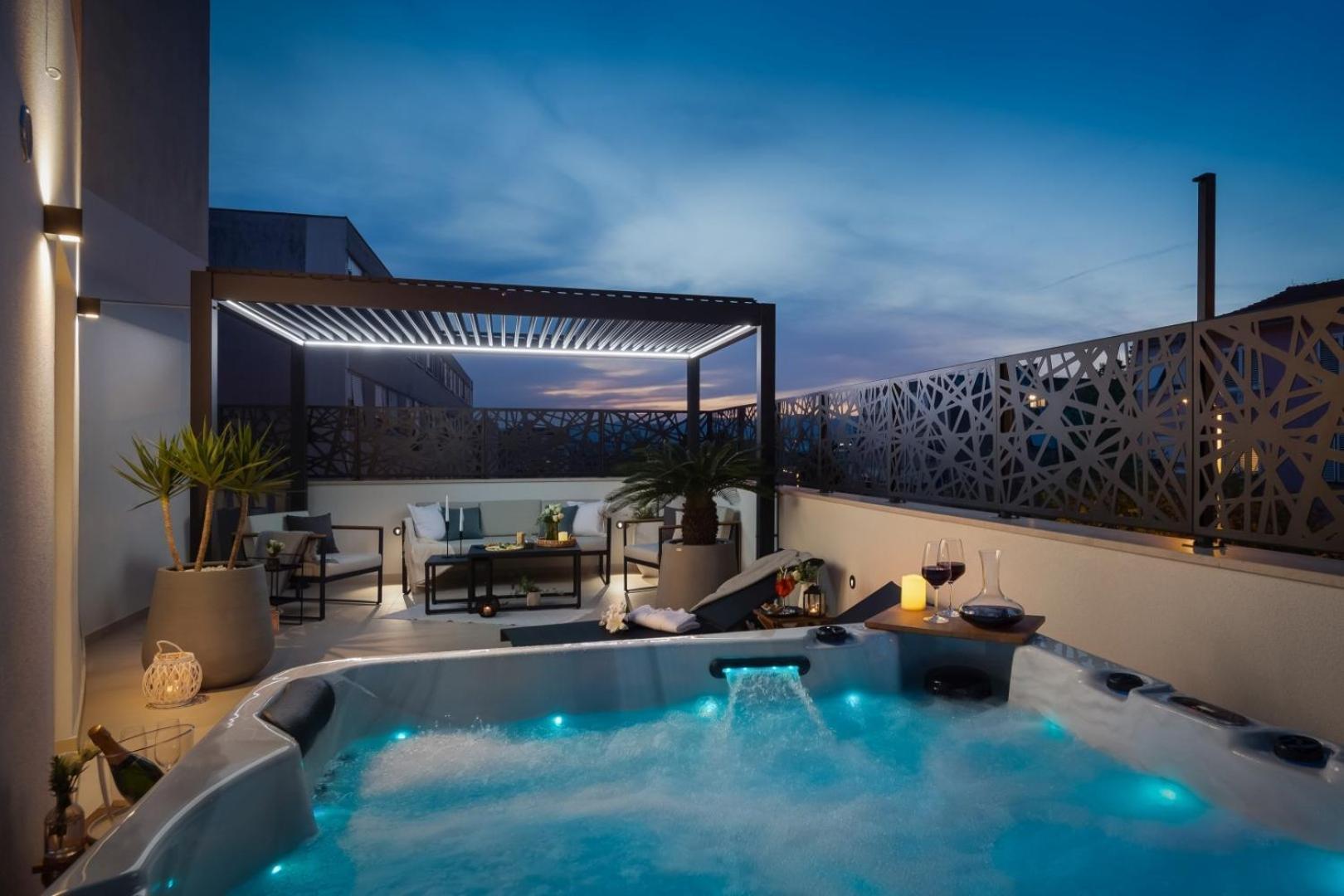Luxury Apartment Silvery In Split Center With Jacuzzi, Sauna And Parking Exteriör bild