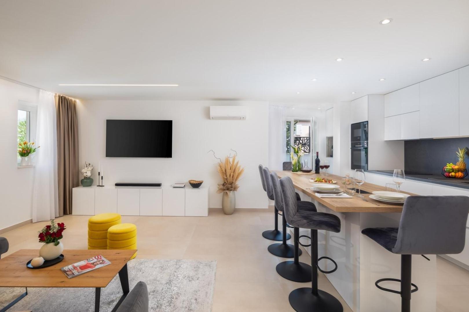 Luxury Apartment Silvery In Split Center With Jacuzzi, Sauna And Parking Exteriör bild